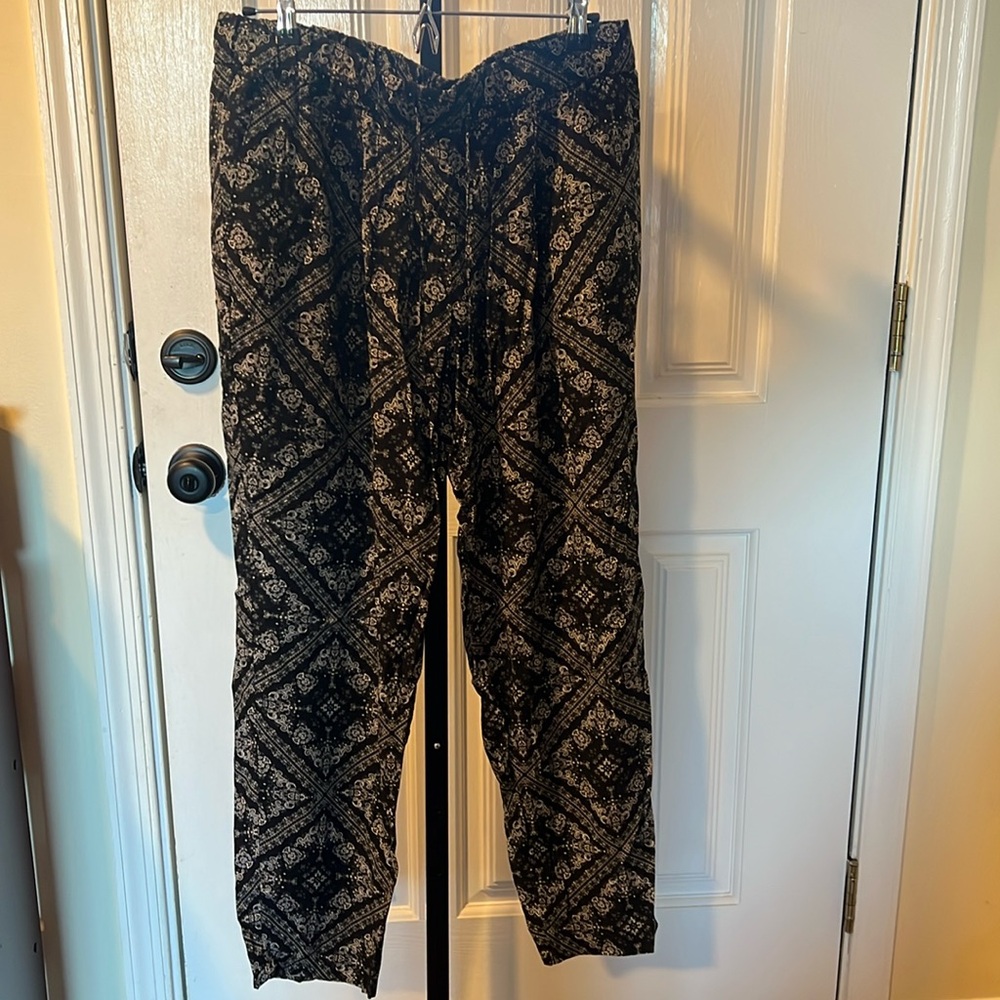 Banana Republic tapered pant